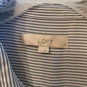 Women’s Large LOFT button up shirt